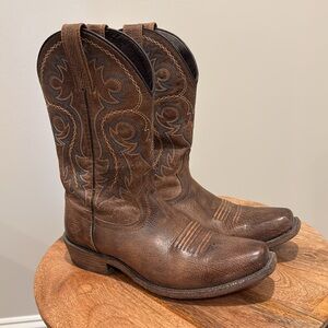 Ariat Brown Western Cowboy Boots with Decorative Stitching